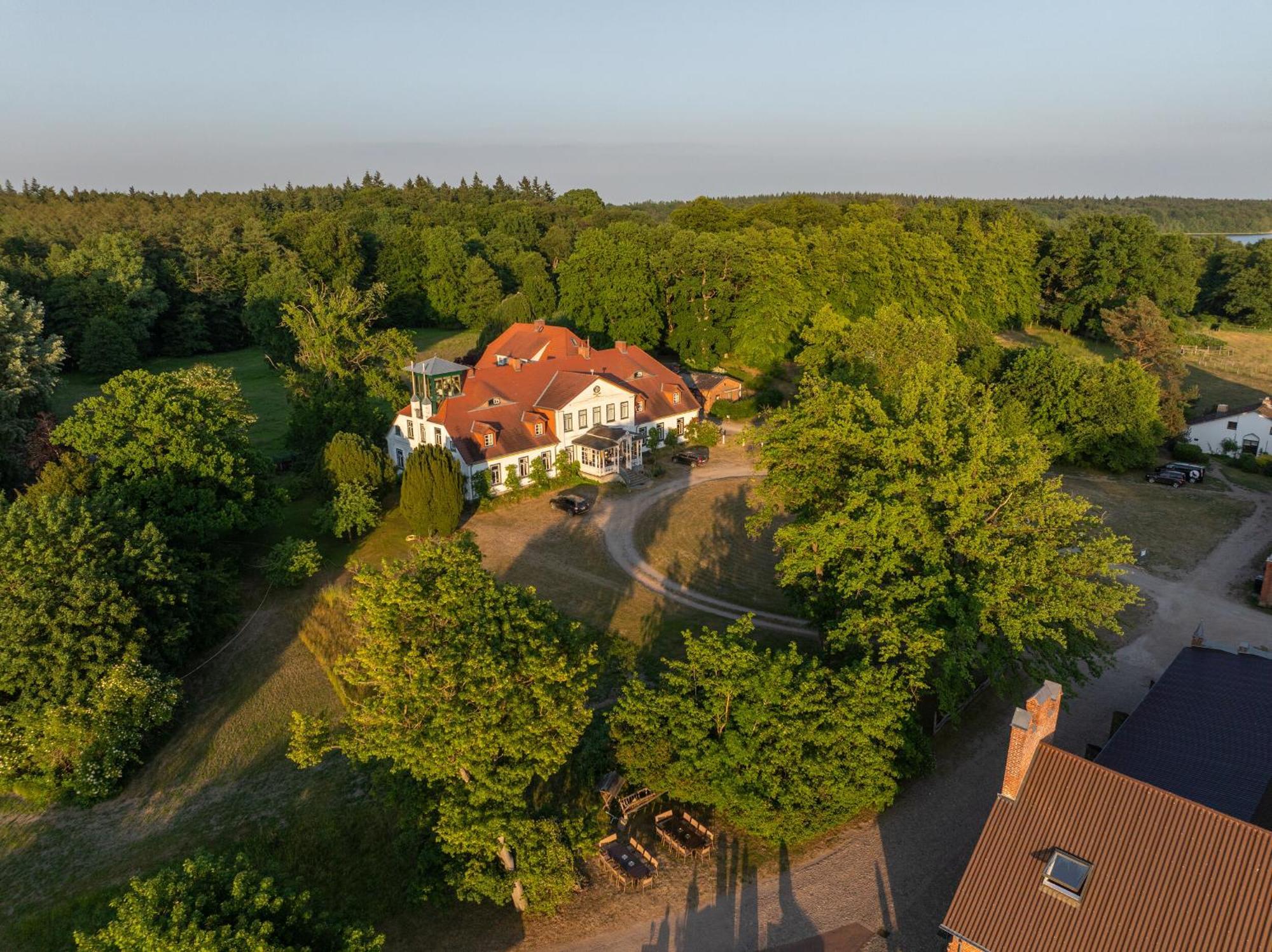 Gut Gross Zecher - Ferienzimmer Seedorf  Exterior foto